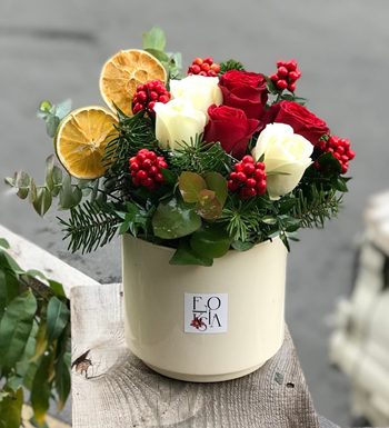 Yılbaşı çiçek aranjmanı, kokina gül aranjmanı,